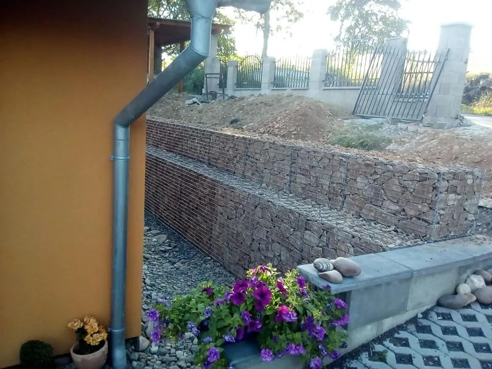 Gabionová opěrná zed Děčín — fotografie 2