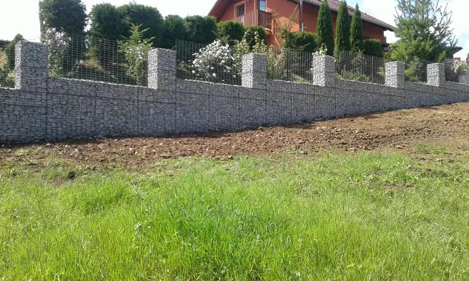 Gabionový plot Povrly — fotografie 6